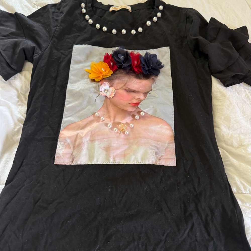 Elegant Black Blouse with Artistic Print